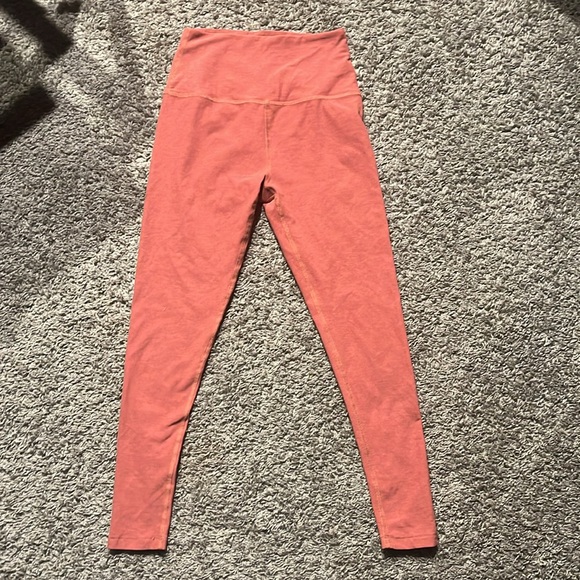 Beyond Yoga Mauve pink yoga pants! Soft and comfortable. - Picture 2 of 5